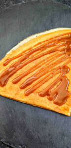 crepe-caramel-beurre-sale-maison-mistral-galette